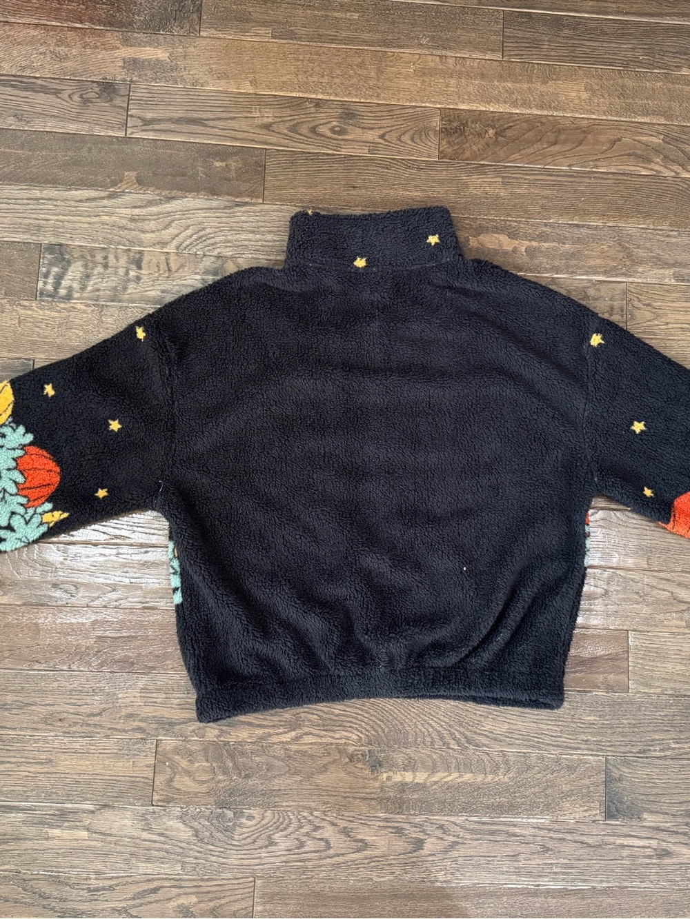 Size MEDIUM Peanuts Halloween juniors Sherpa quarter zip NWT - Picture 6 of 11